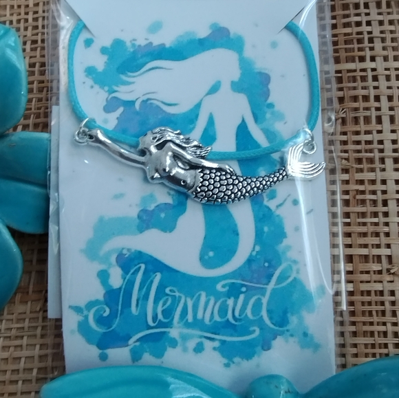 New in package Mermaid Necklace - Picture 4 of 14